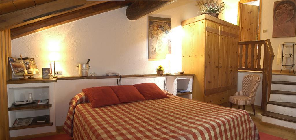 Hotel La Grange - Animal Chic Hotel Courmayeur Room photo