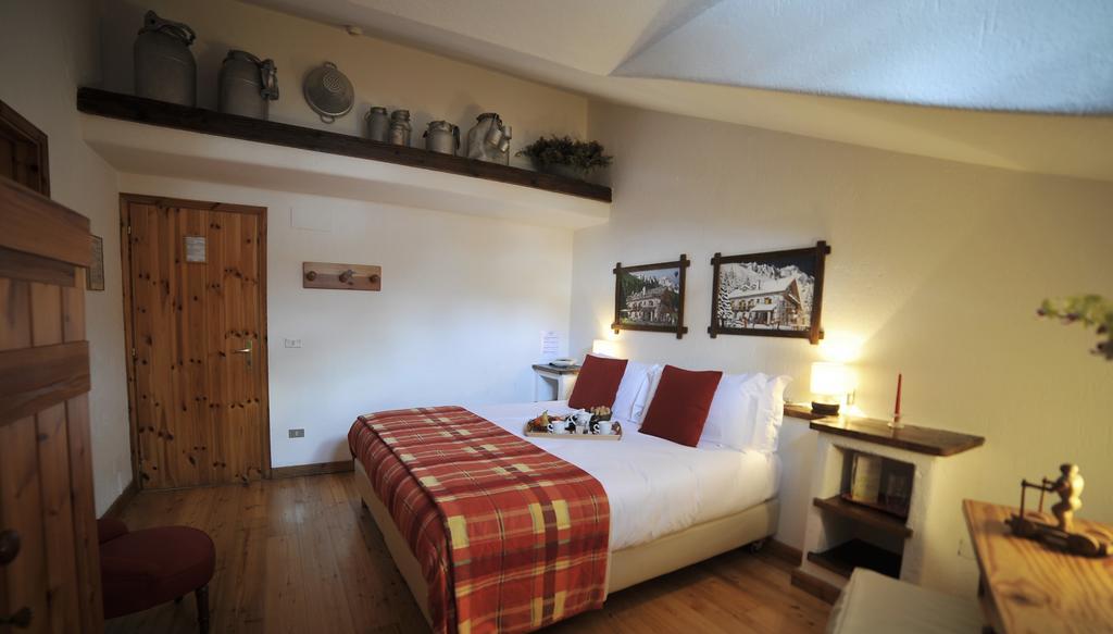 Hotel La Grange - Animal Chic Hotel Courmayeur Exterior photo
